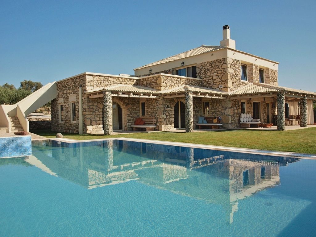 A villa with its own pool and terrace